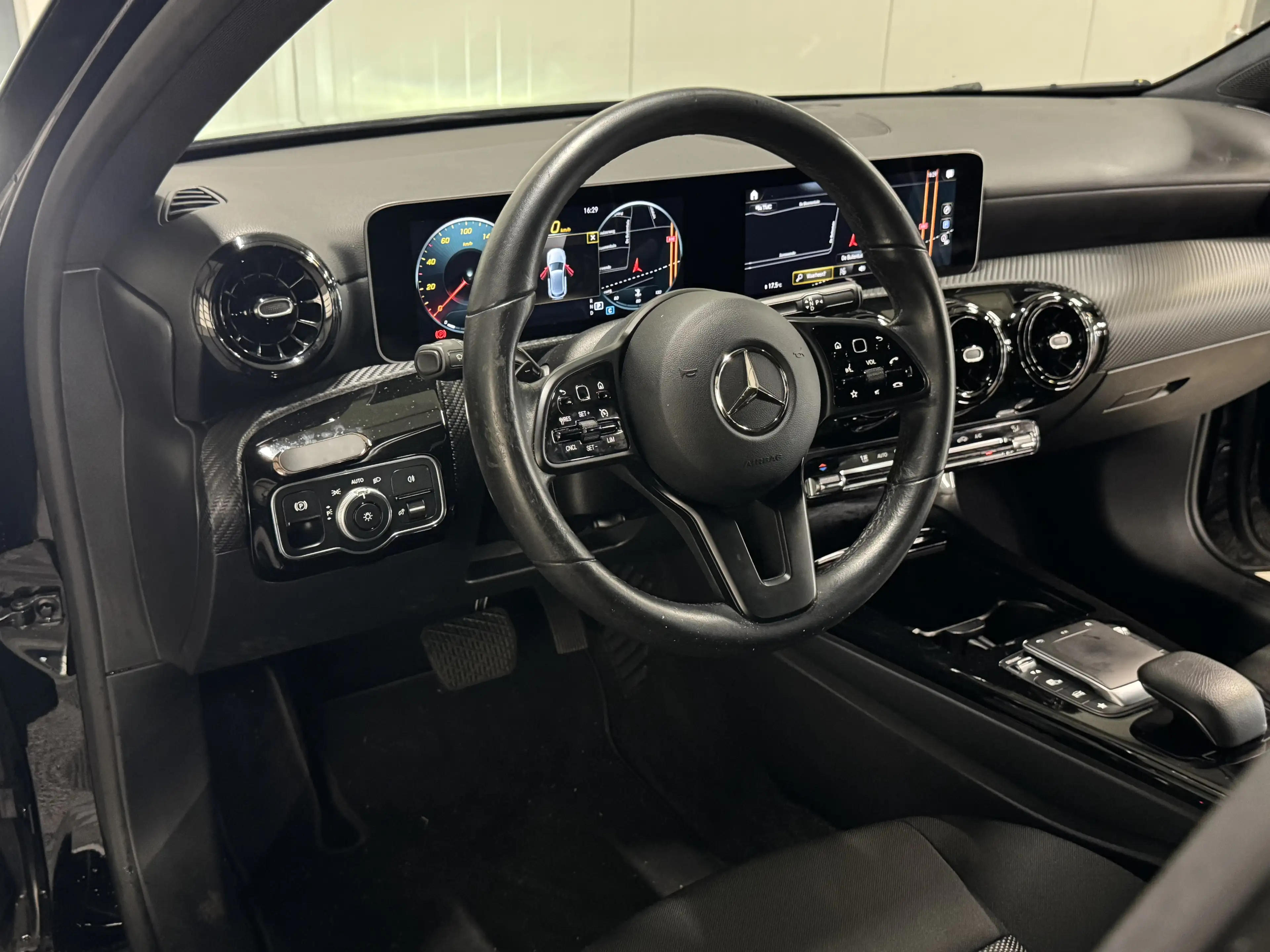 Mercedes-Benz A 180 d Aut | Business Solution | Navi | Camera | Led | — photo 22