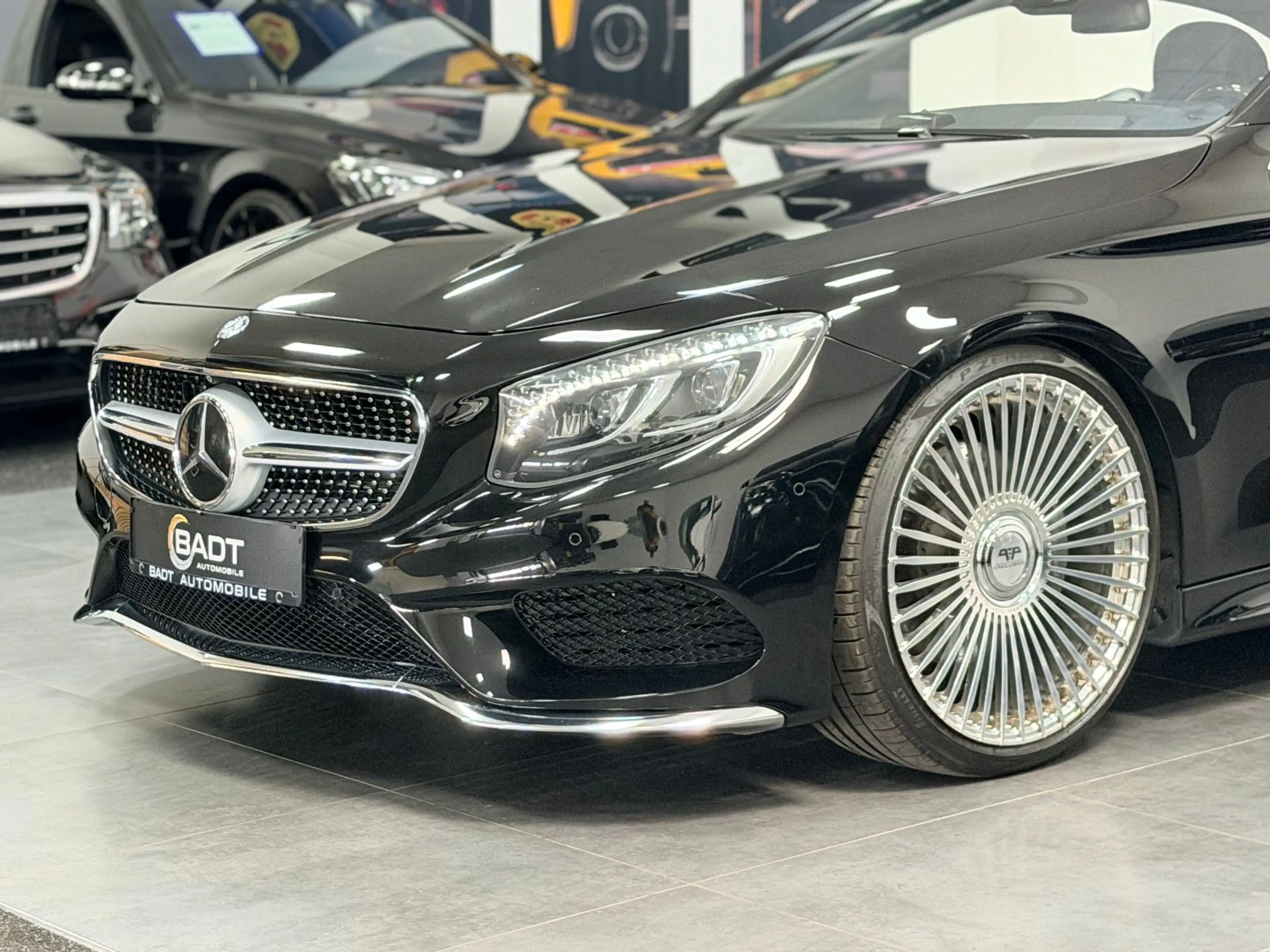 Mercedes-Benz S 500 S Coupe 4Matic*SWAROVSKI*22" PP EXCLUSIVE* — photo 2