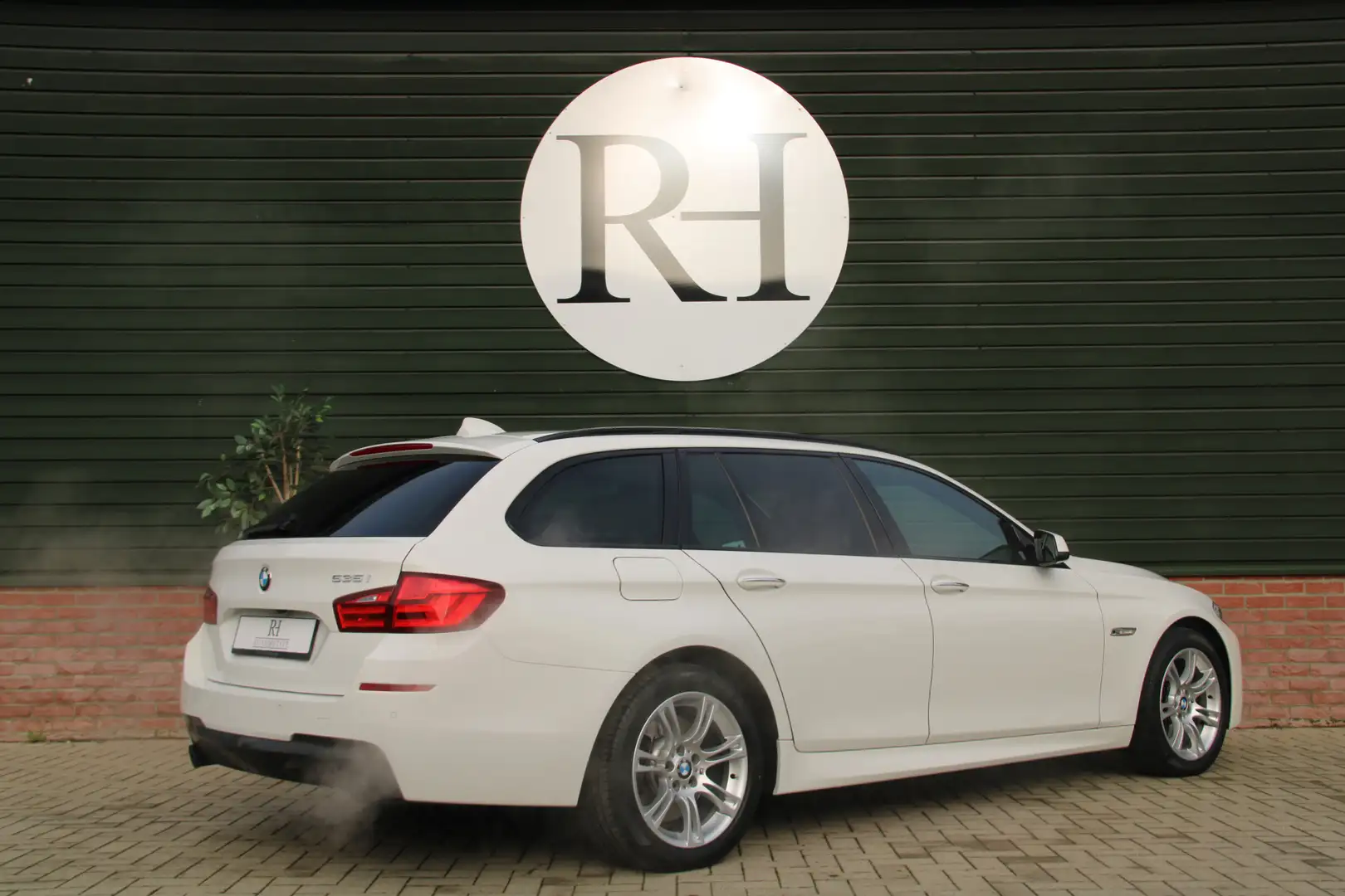 BMW 535 5-serie Touring F11 535i Automaat High Executive M Blanc - 2