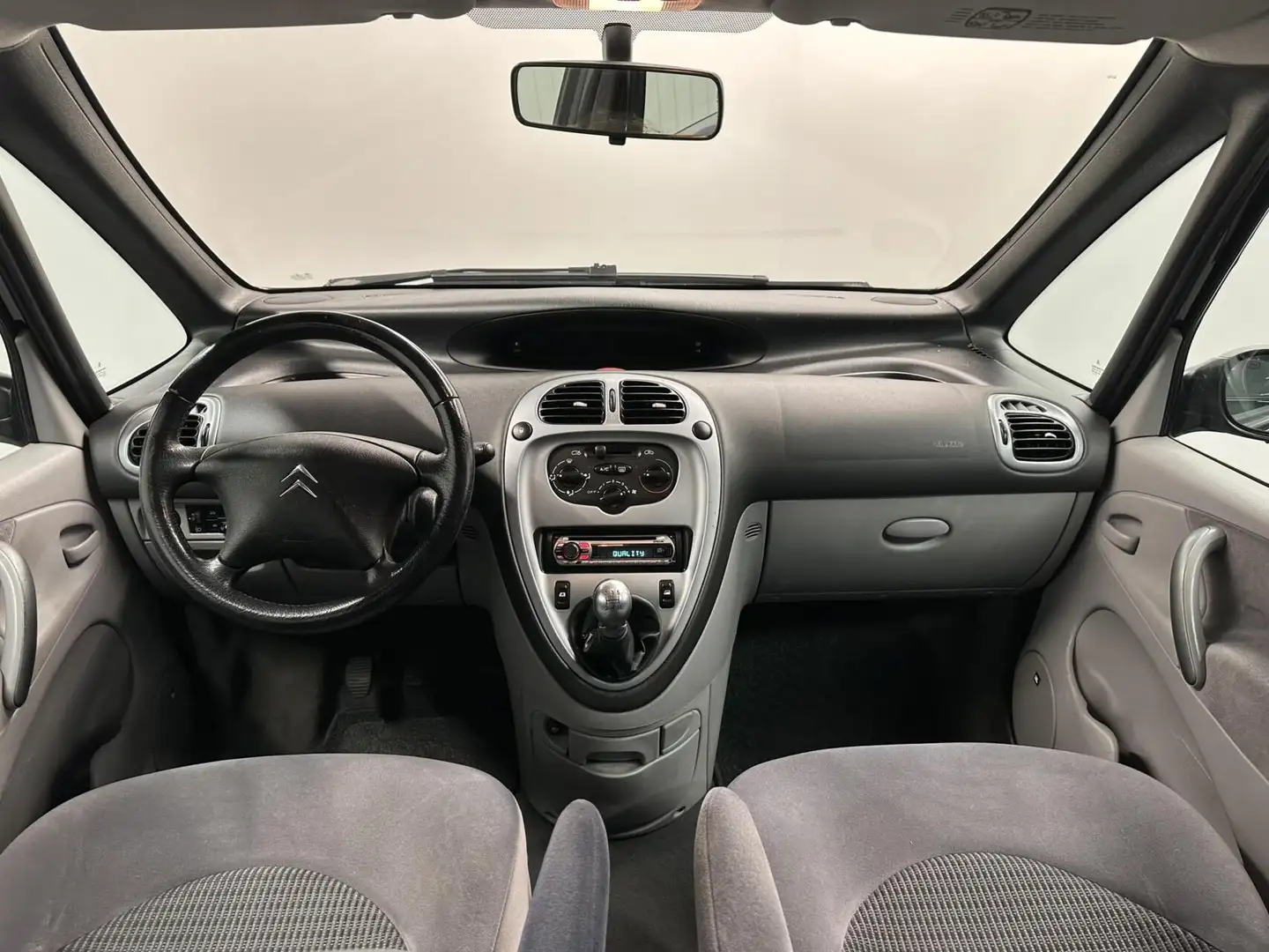 Citroen Xsara Picasso 1.6i-16V Image ECC TREKHAAK LPG . Schwarz - 2