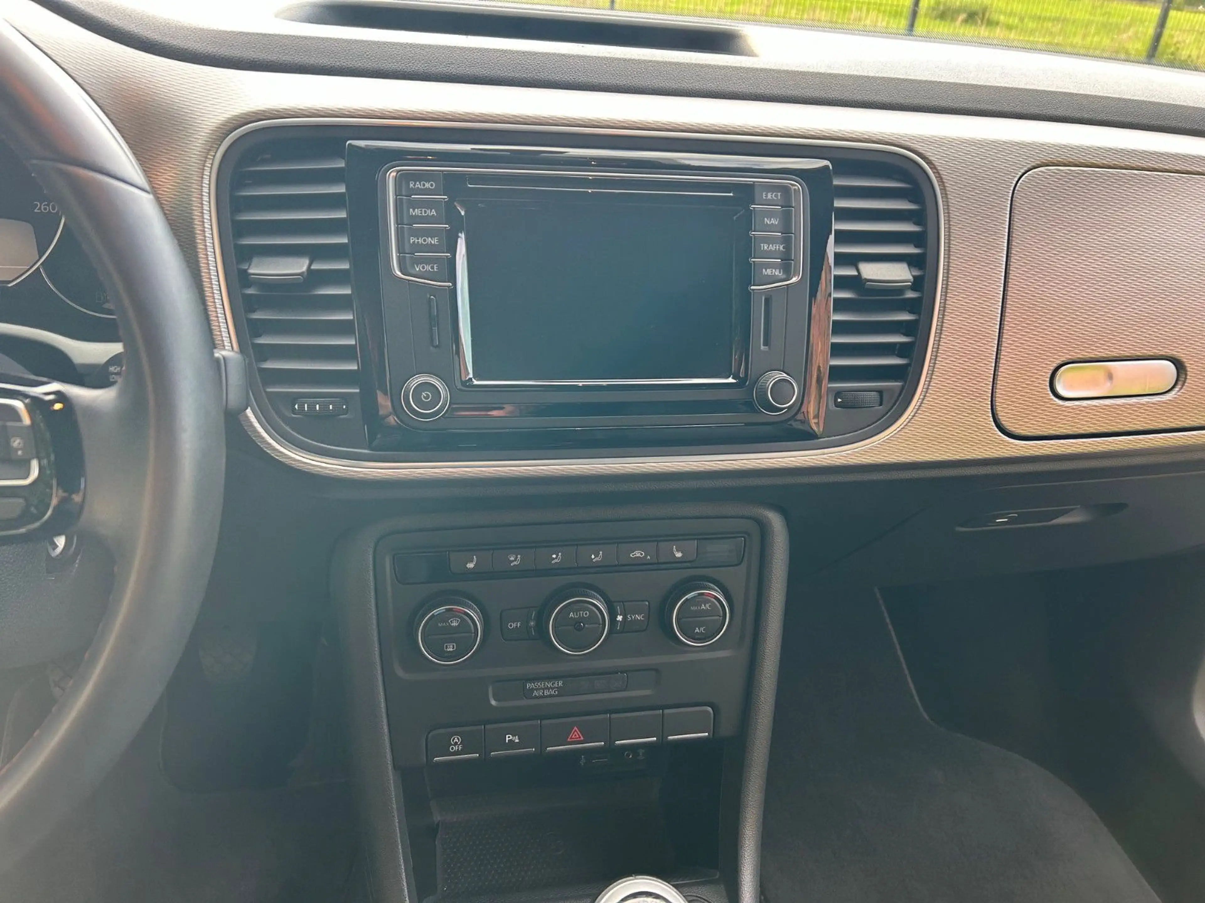 Volkswagen Beetle Cabriolet Club BMT Leder !!  1 Hand Navi — photo 14