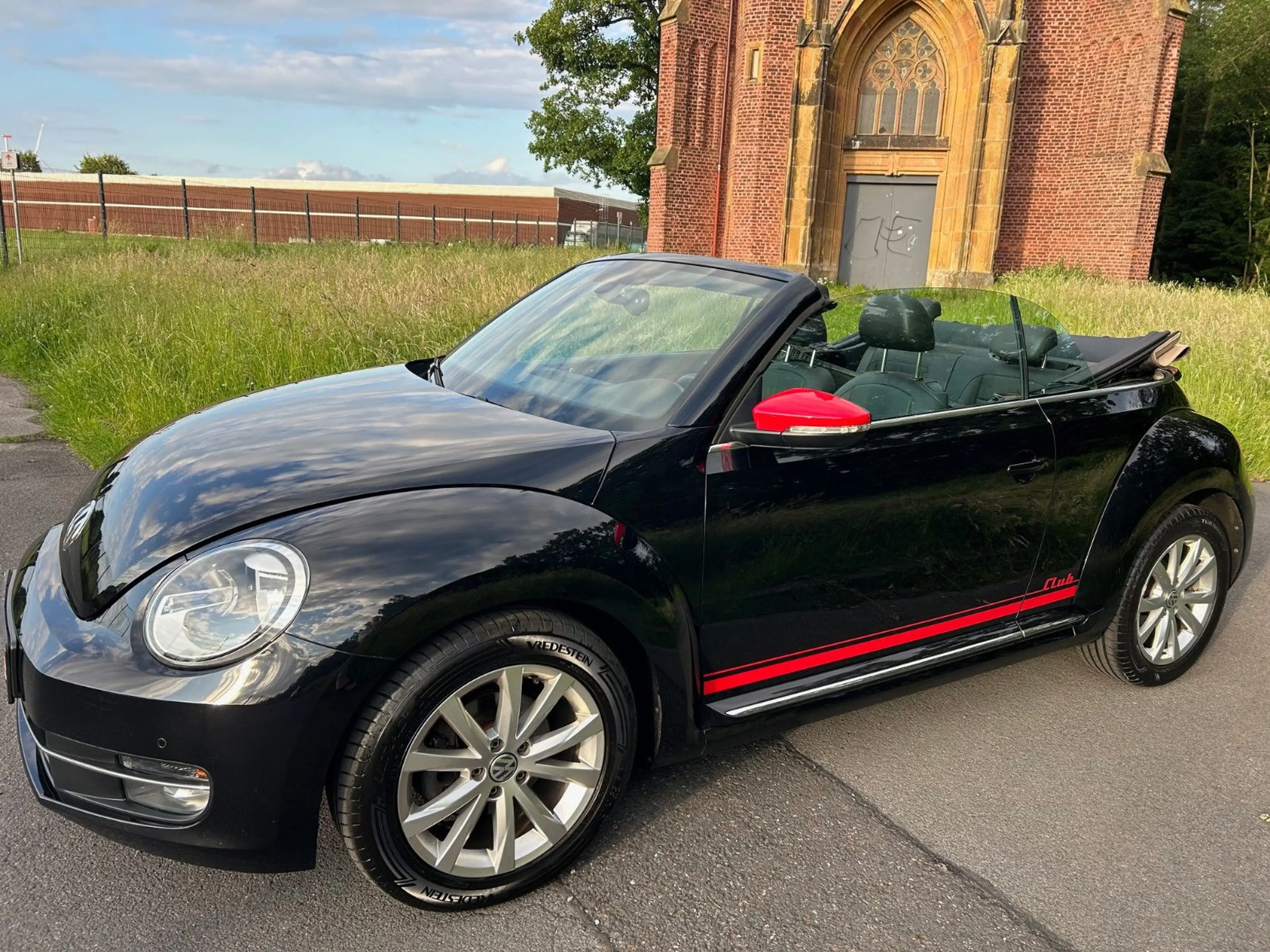 Volkswagen Beetle Cabriolet Club BMT Leder !!  1 Hand Navi — photo 2