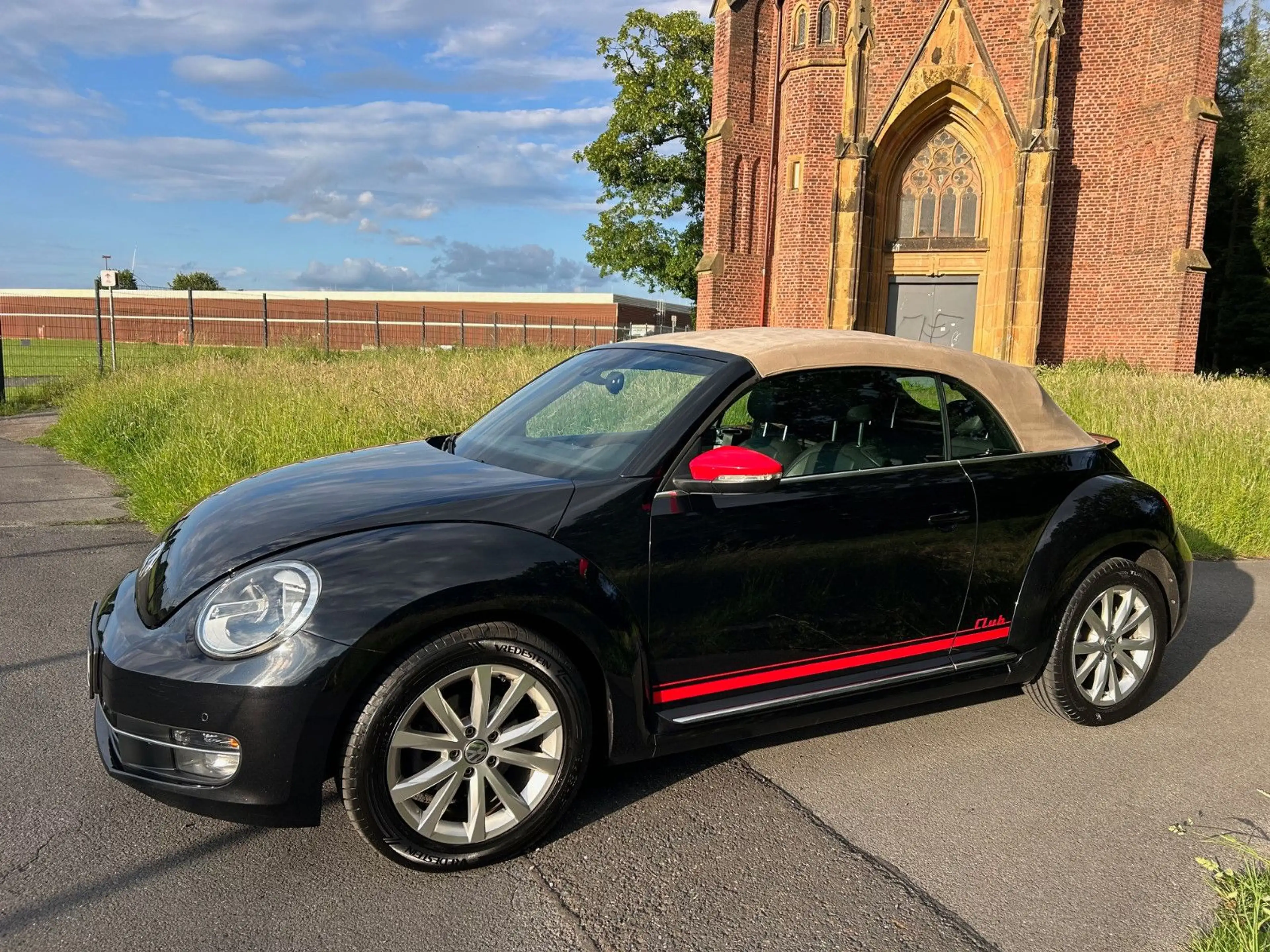 Volkswagen Beetle Cabriolet Club BMT Leder !!  1 Hand Navi — photo 4