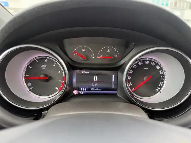 Opel Astra view 12