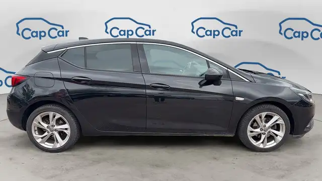 Opel Astra view 4