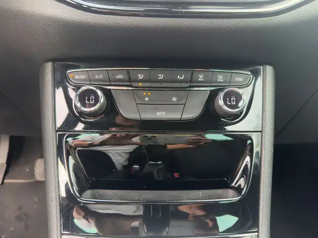 Opel Astra view 13