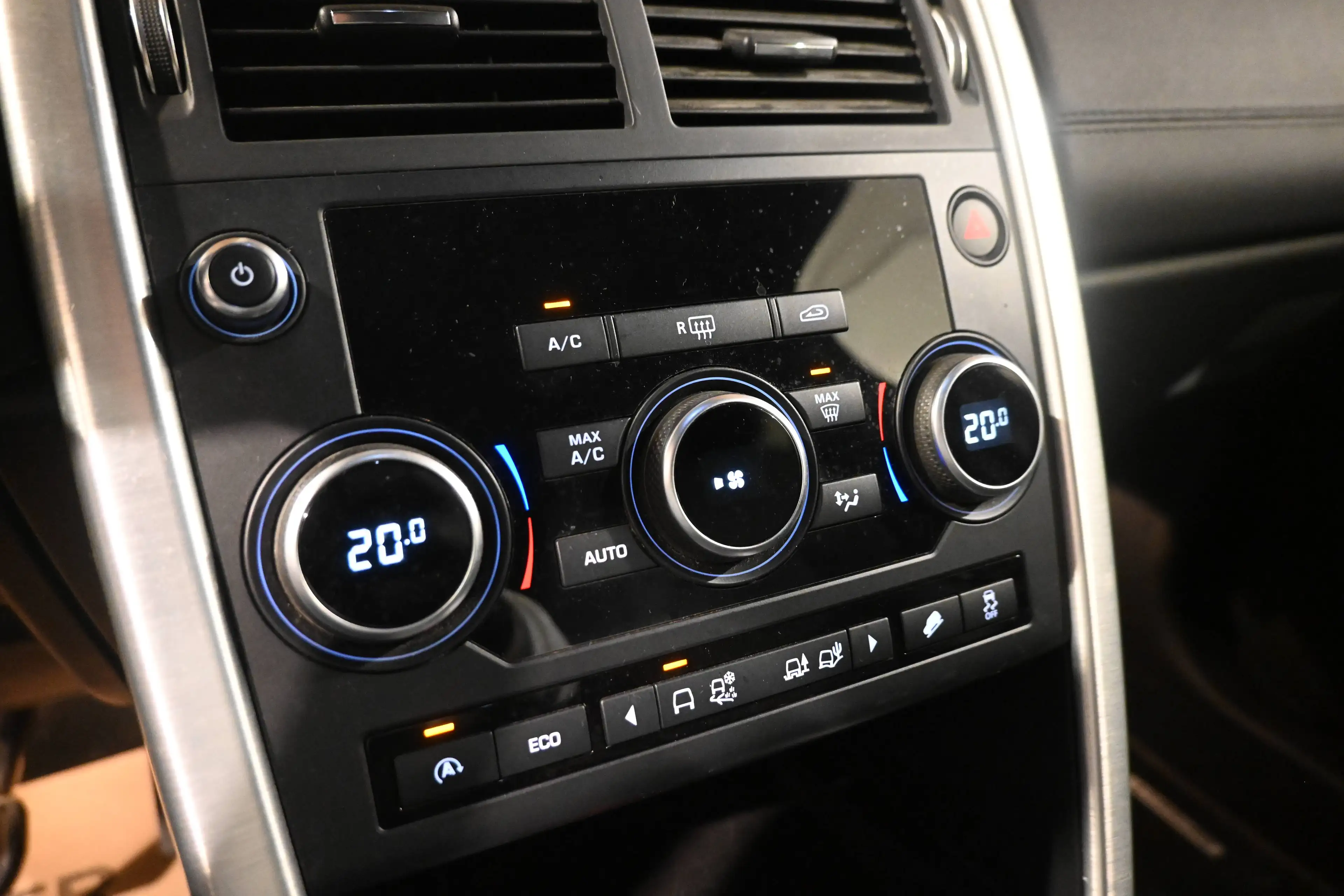 Land Rover Discovery Sport Discovery Sport 2.0 TD4 HSE / CAMERA / CUIR / GPS NAVIGATION / XENON / PDC !! — photo 15
