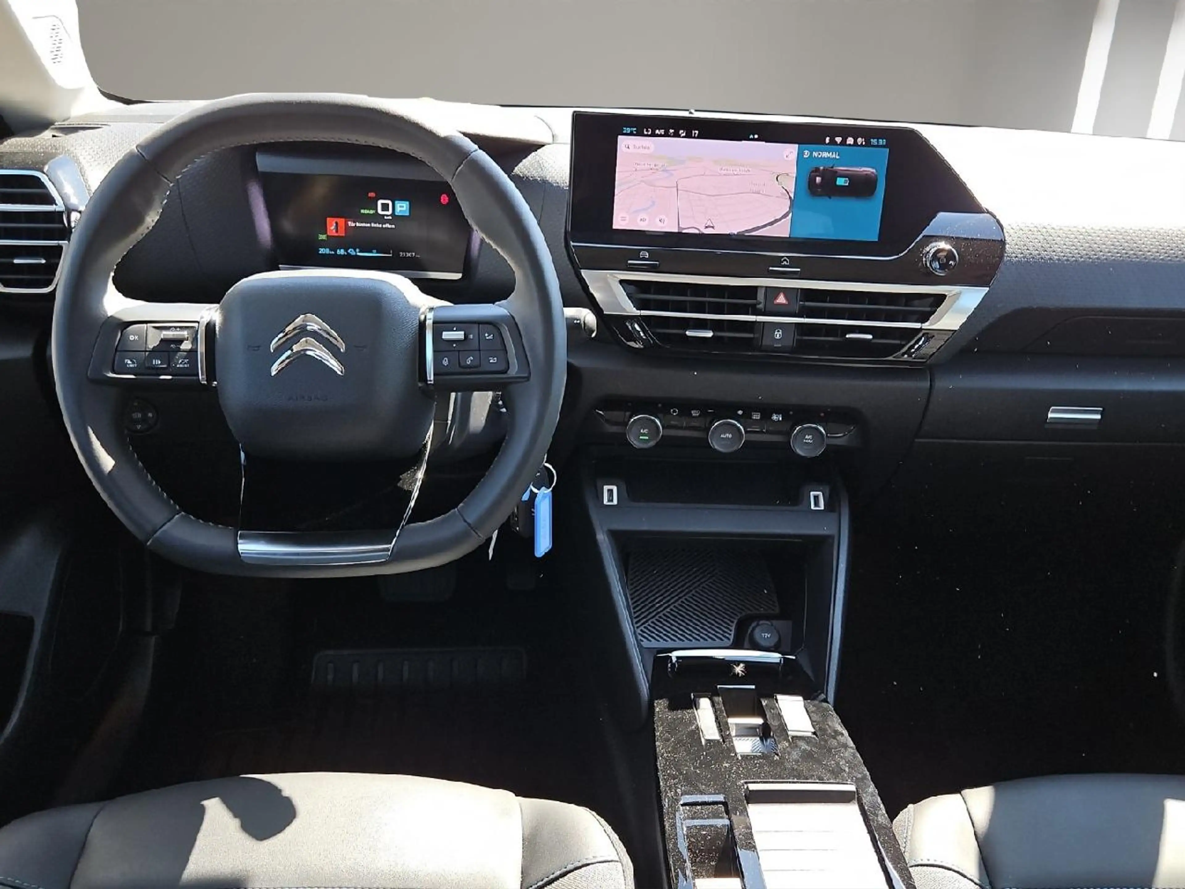 Citroen E-C4 Electric ë- C-Series — photo 14