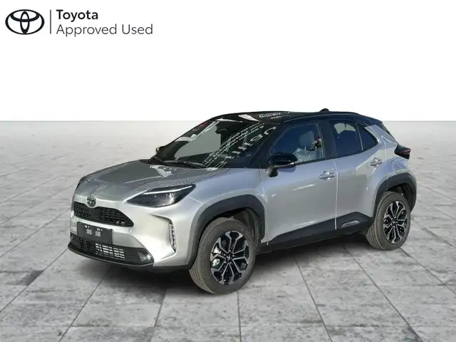 Toyota Yaris Cross Dynamic Plus BI-TONE + PREMIUM