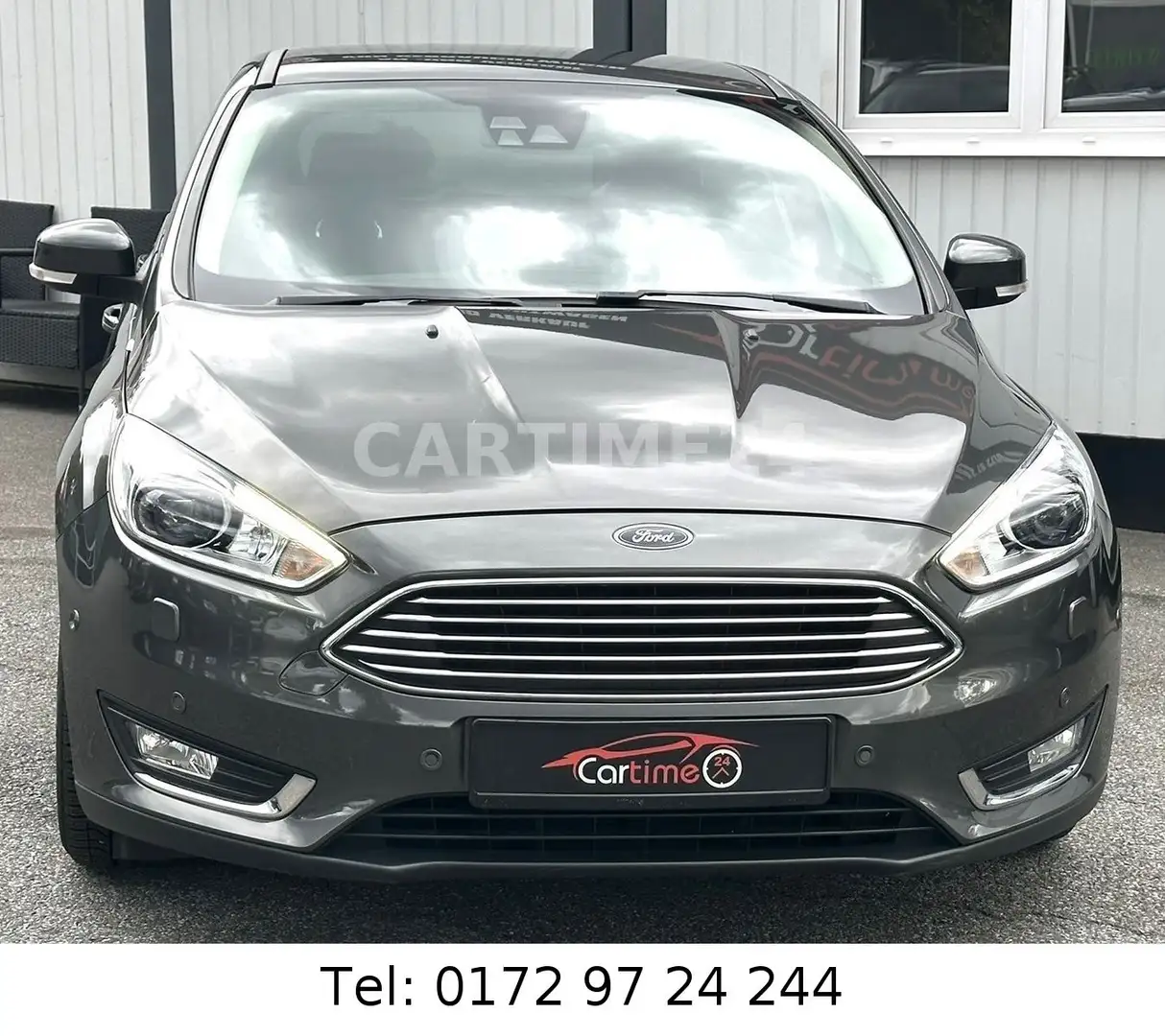 Ford Focus Lim. Titanium*1.HAND*SCHECKHEFT* Grau - 1