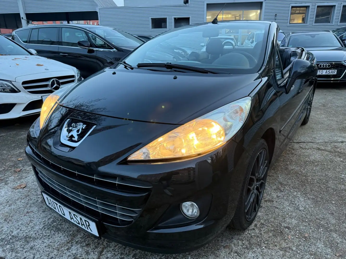 Peugeot 207 CC Cabrio-Coupe Premium Schwarz - 1