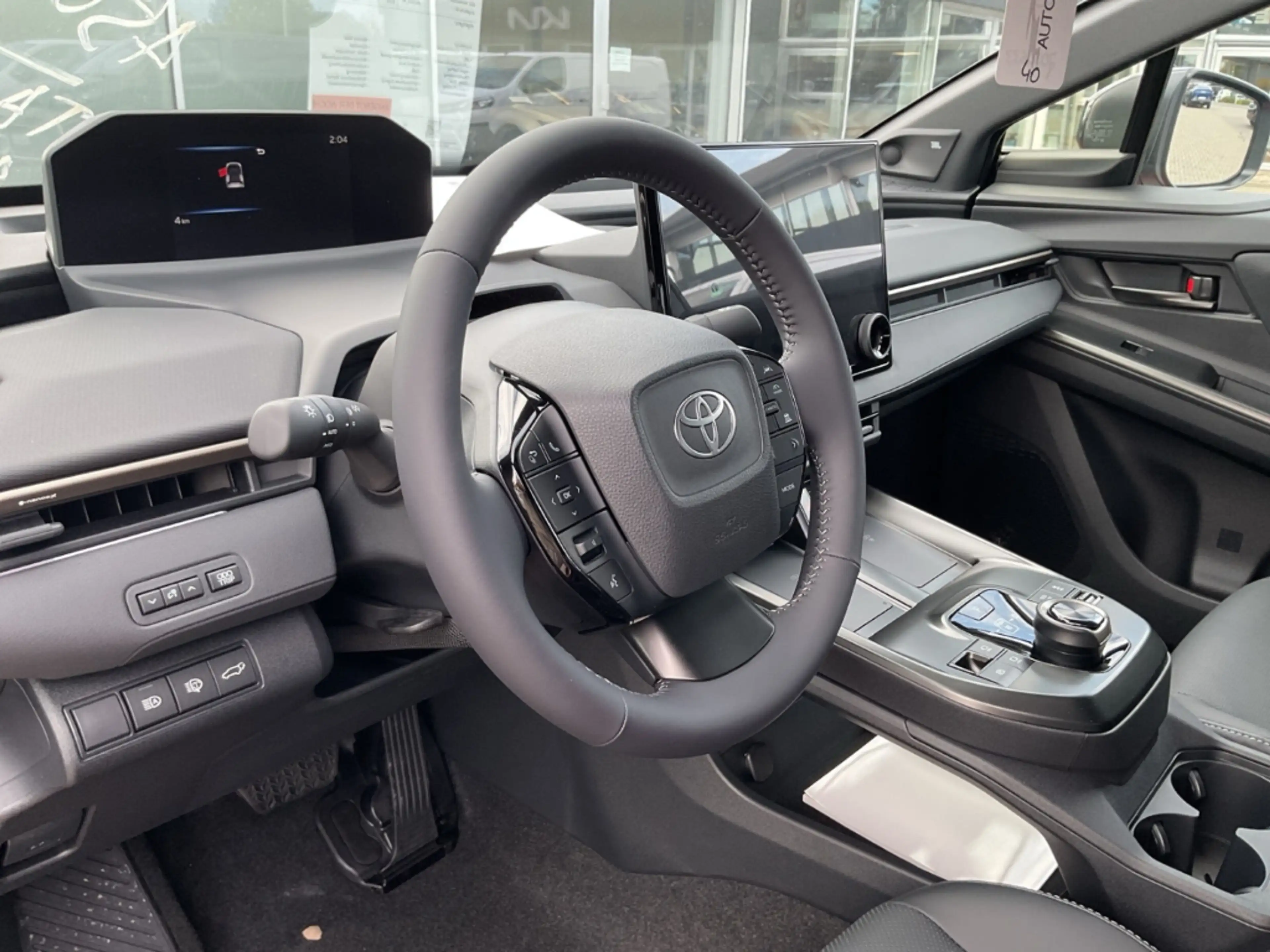 Toyota bZ4X AWD Lounge Navi Memory Sitze 360 Kamera Klimasitze — photo 9