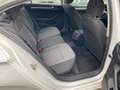 Volkswagen Passat 1.6 TDI (BlueMotion Technology) Trendline bijela - thumbnail 12