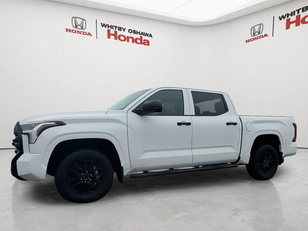 Toyota Tundra снимка Toyota Tundra