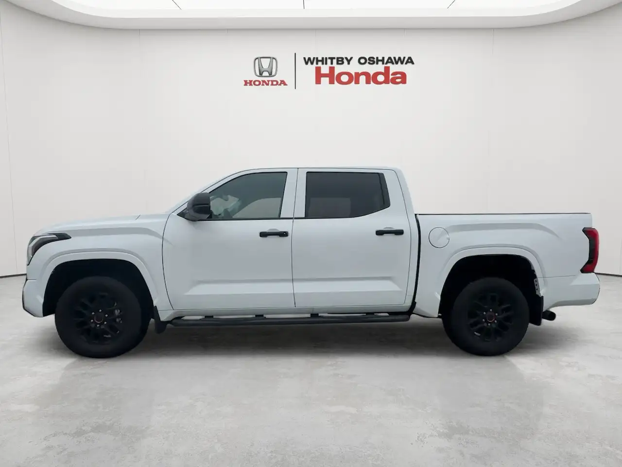 Toyota Tundra снимка Toyota Tundra