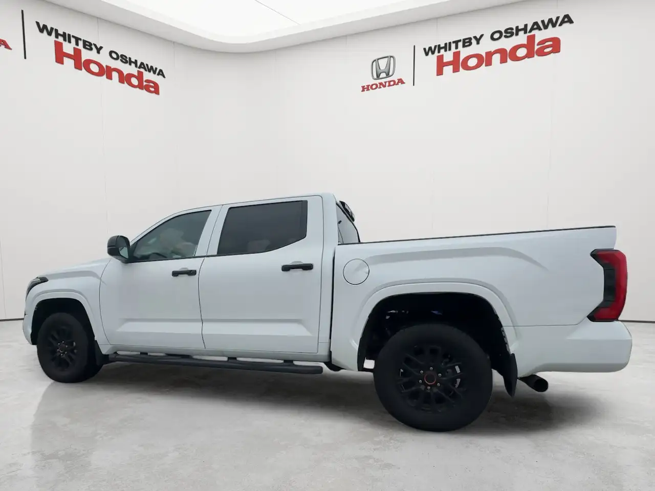Toyota Tundra снимка Toyota Tundra