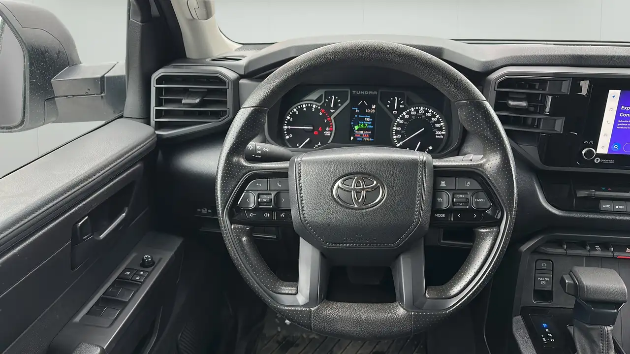 Toyota Tundra снимка Toyota Tundra