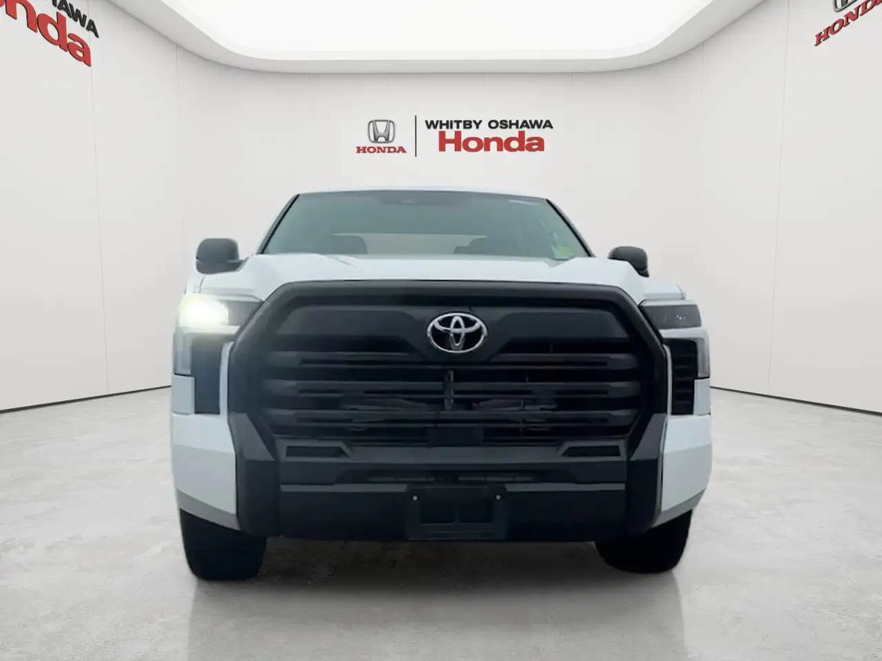 Toyota Tundra снимка Toyota Tundra