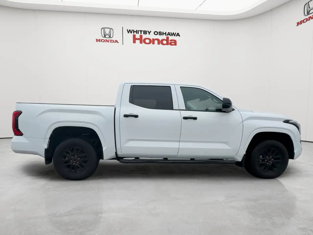Toyota Tundra снимка Toyota Tundra