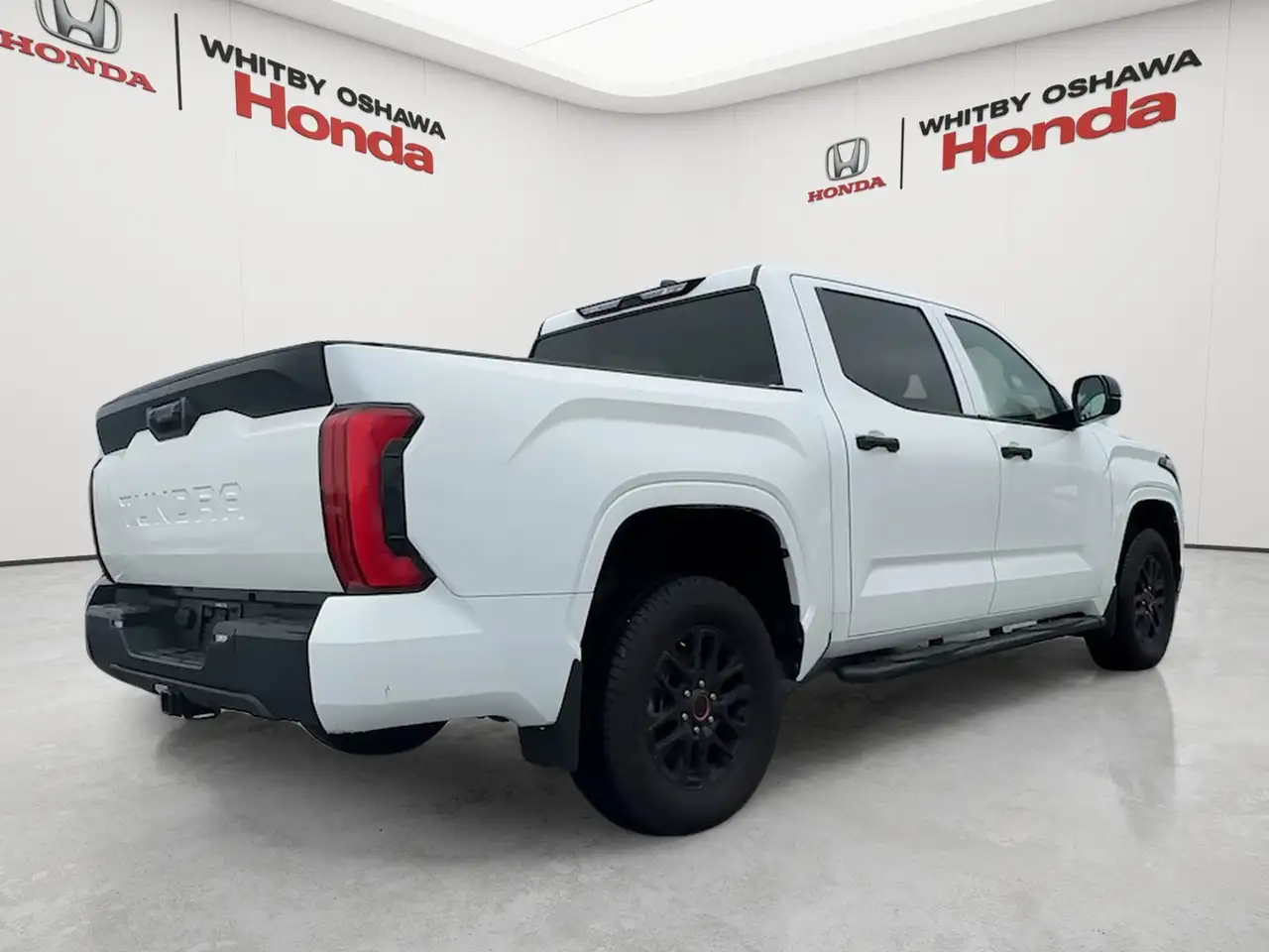 Toyota Tundra снимка Toyota Tundra