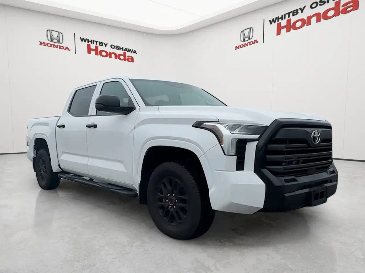 Toyota Tundra снимка Toyota Tundra