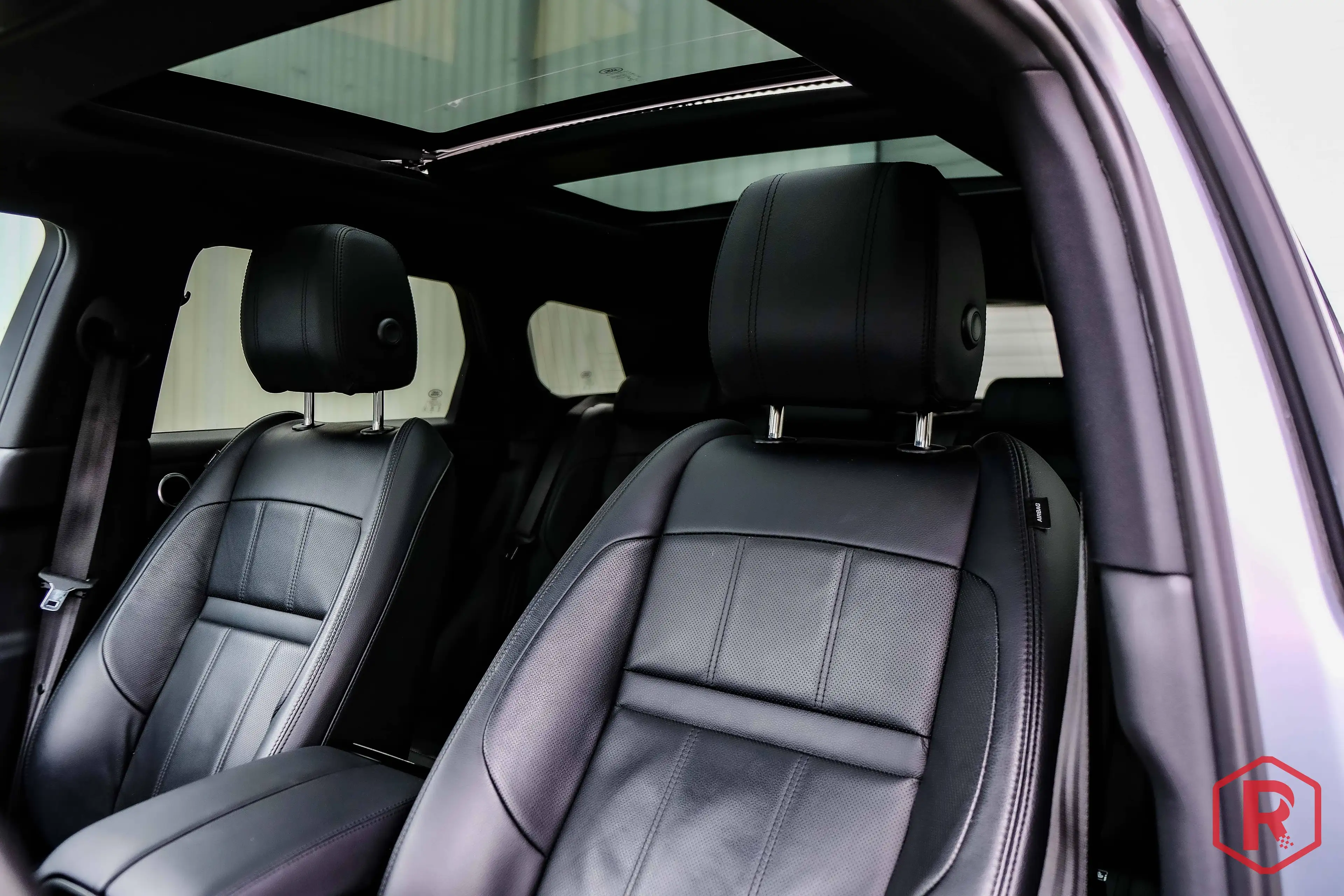 Land Rover Range Rover Evoque R-Dynamic S Meridian D150 4WD — photo 11