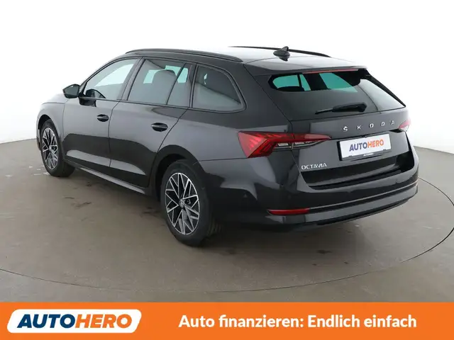 Skoda Octavia view 4