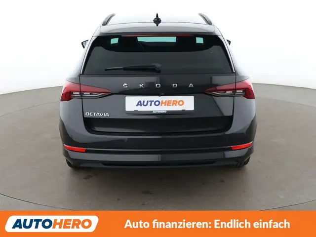 Skoda Octavia view 5