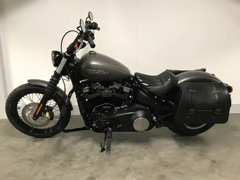 Harley-Davidson Street Bob - foto 5