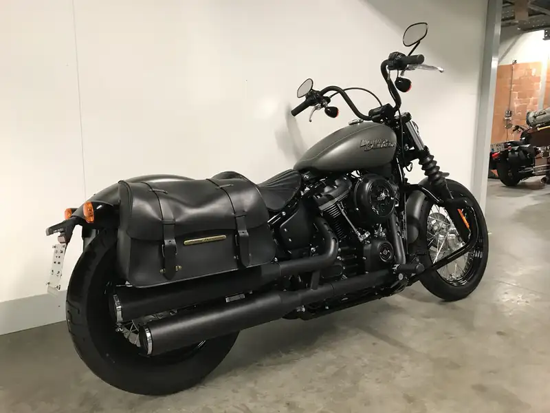 Harley-Davidson Street Bob - foto 4