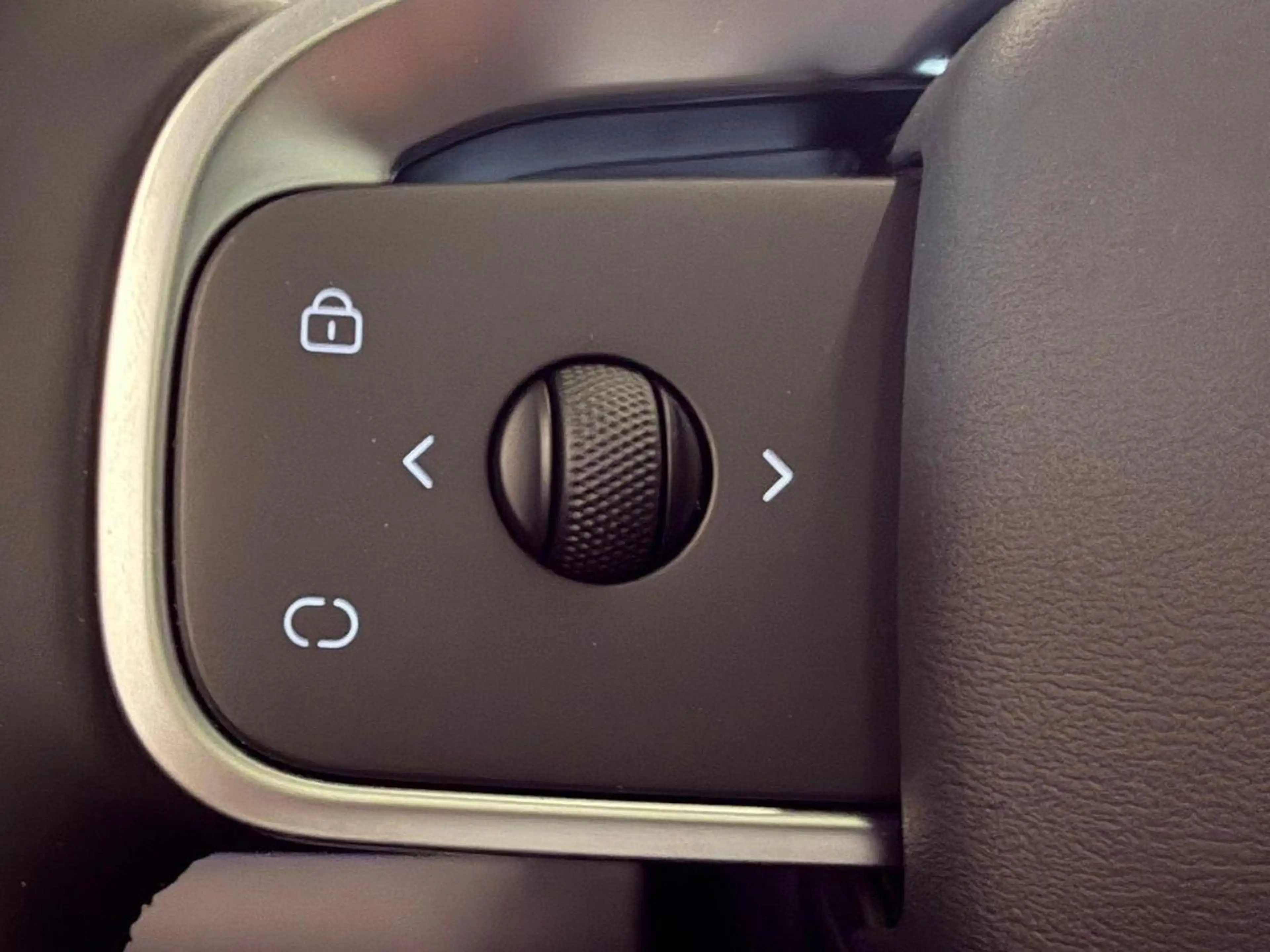Leapmotor C10 REEV Hybrid EV Design - ACC/PANO/WP/NAVI/360° — photo 13