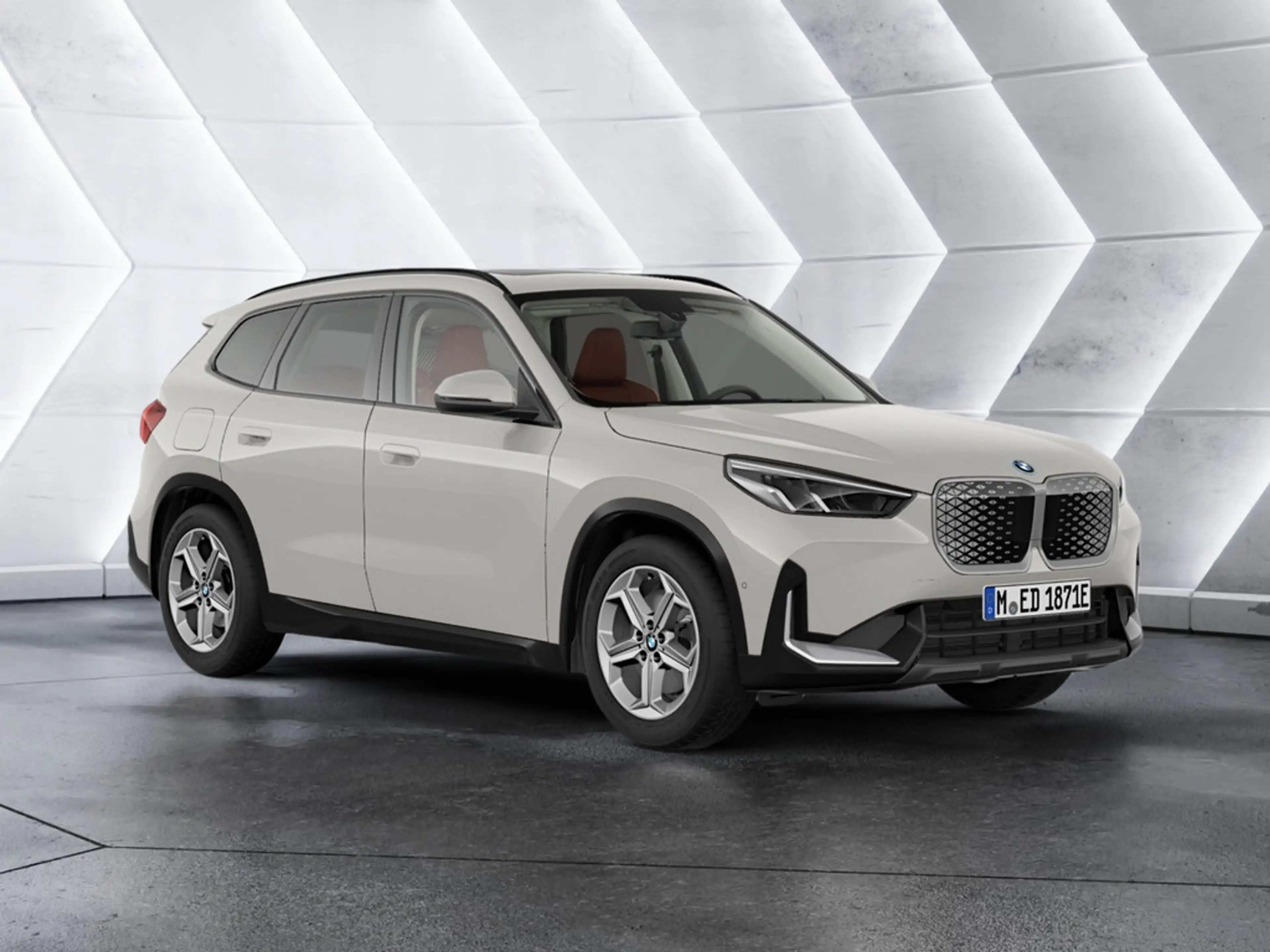 BMW iX1 eDrive20 SHZ H/K NAVI AKTIVSITZE LED PANO — photo 5