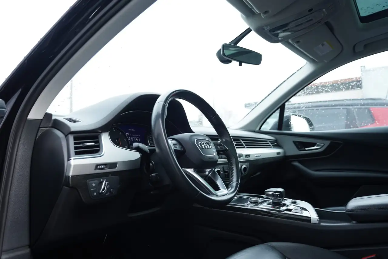 Audi Q7 снимка Audi Q7