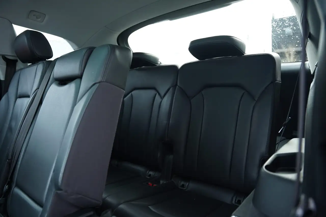 Audi Q7 снимка Audi Q7