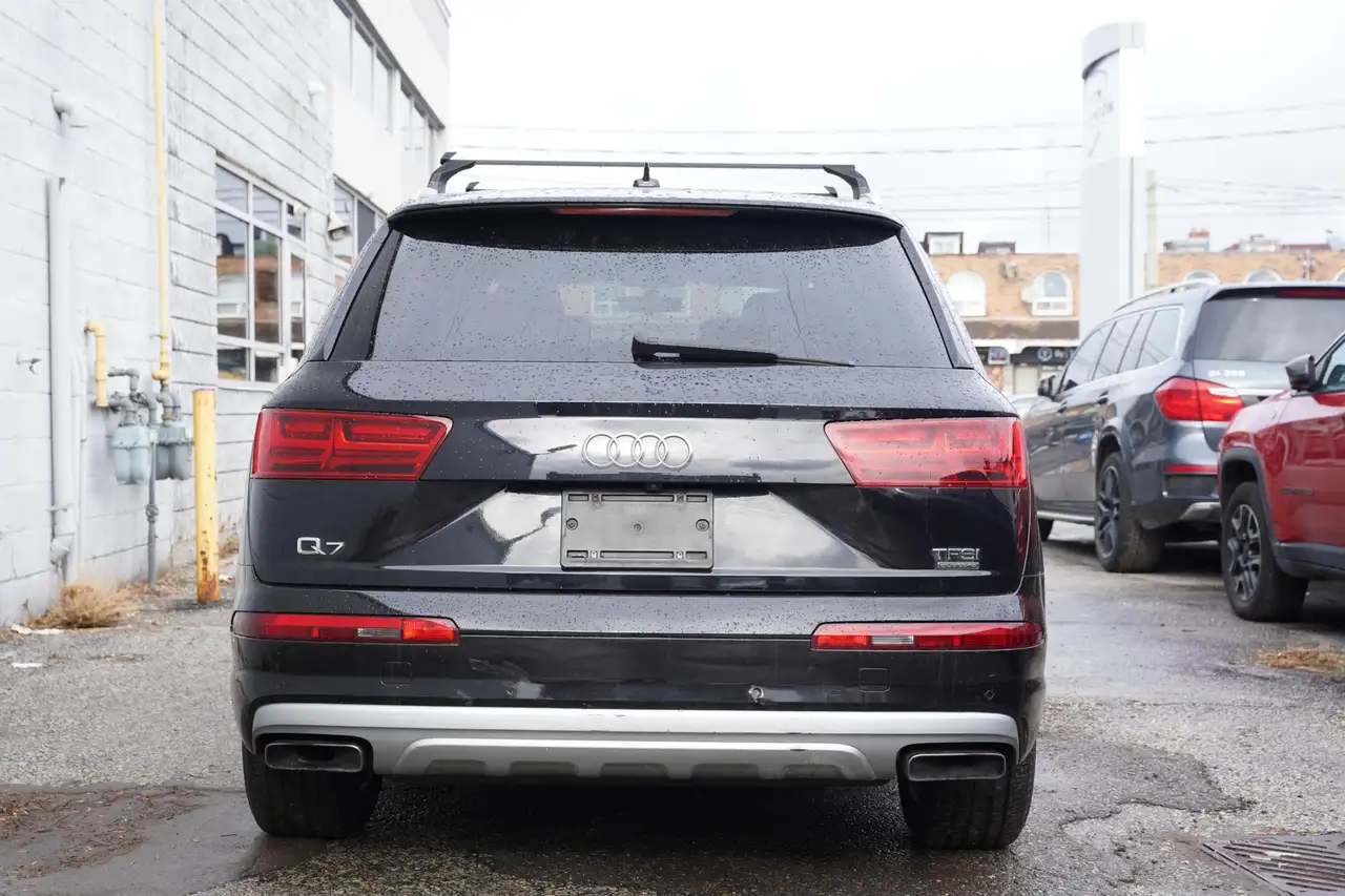 Audi Q7 снимка Audi Q7