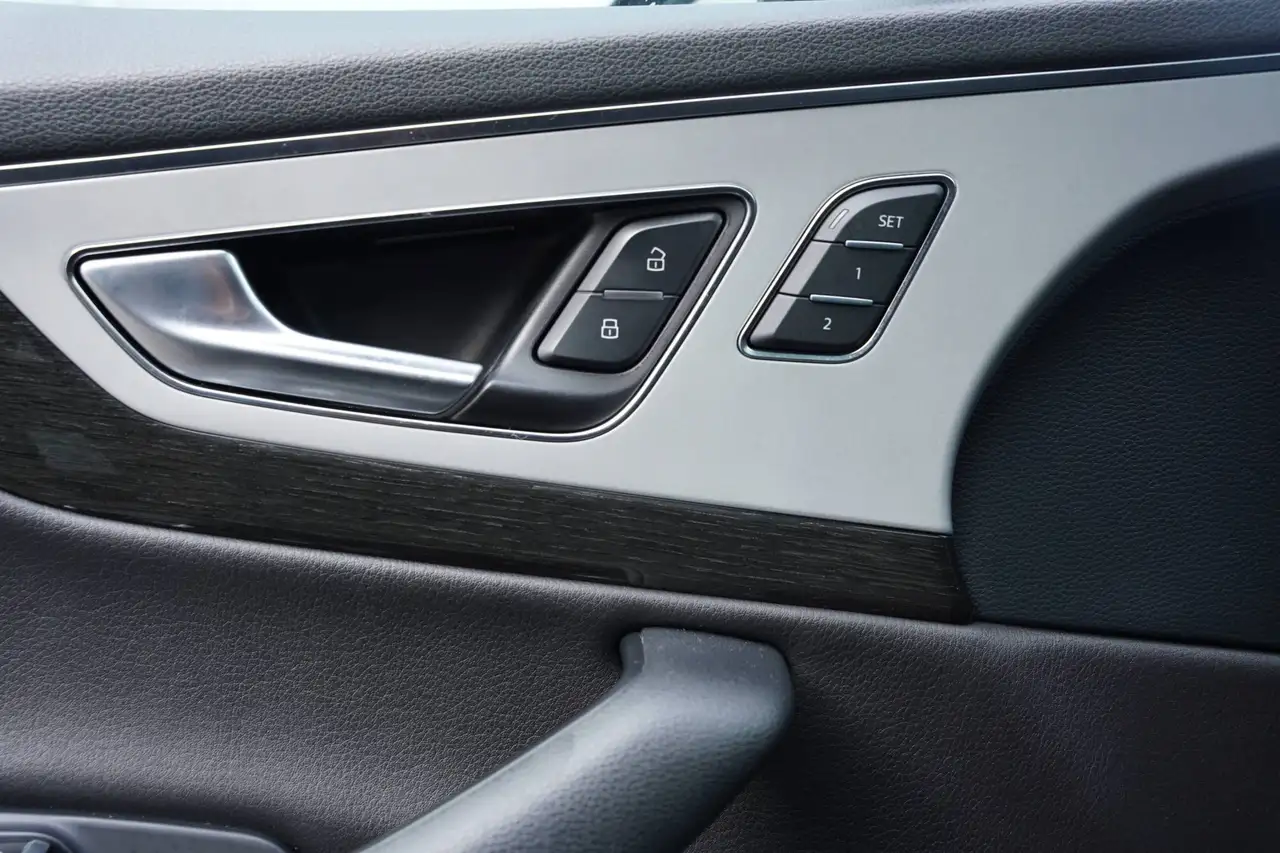 Audi Q7 снимка Audi Q7
