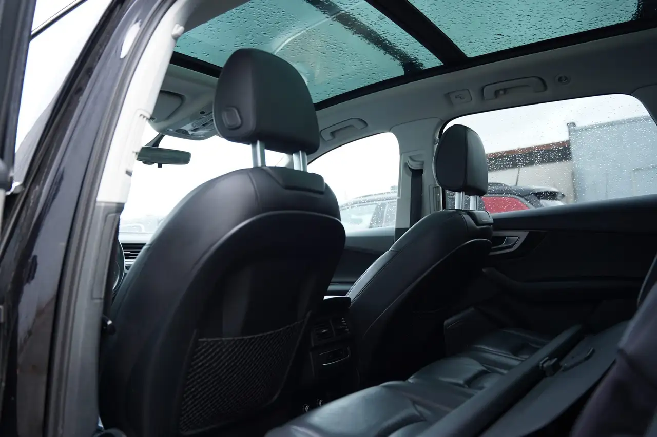 Audi Q7 снимка Audi Q7