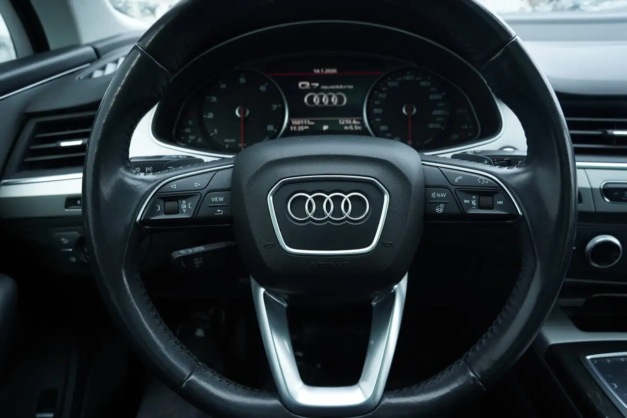 Audi Q7 снимка Audi Q7