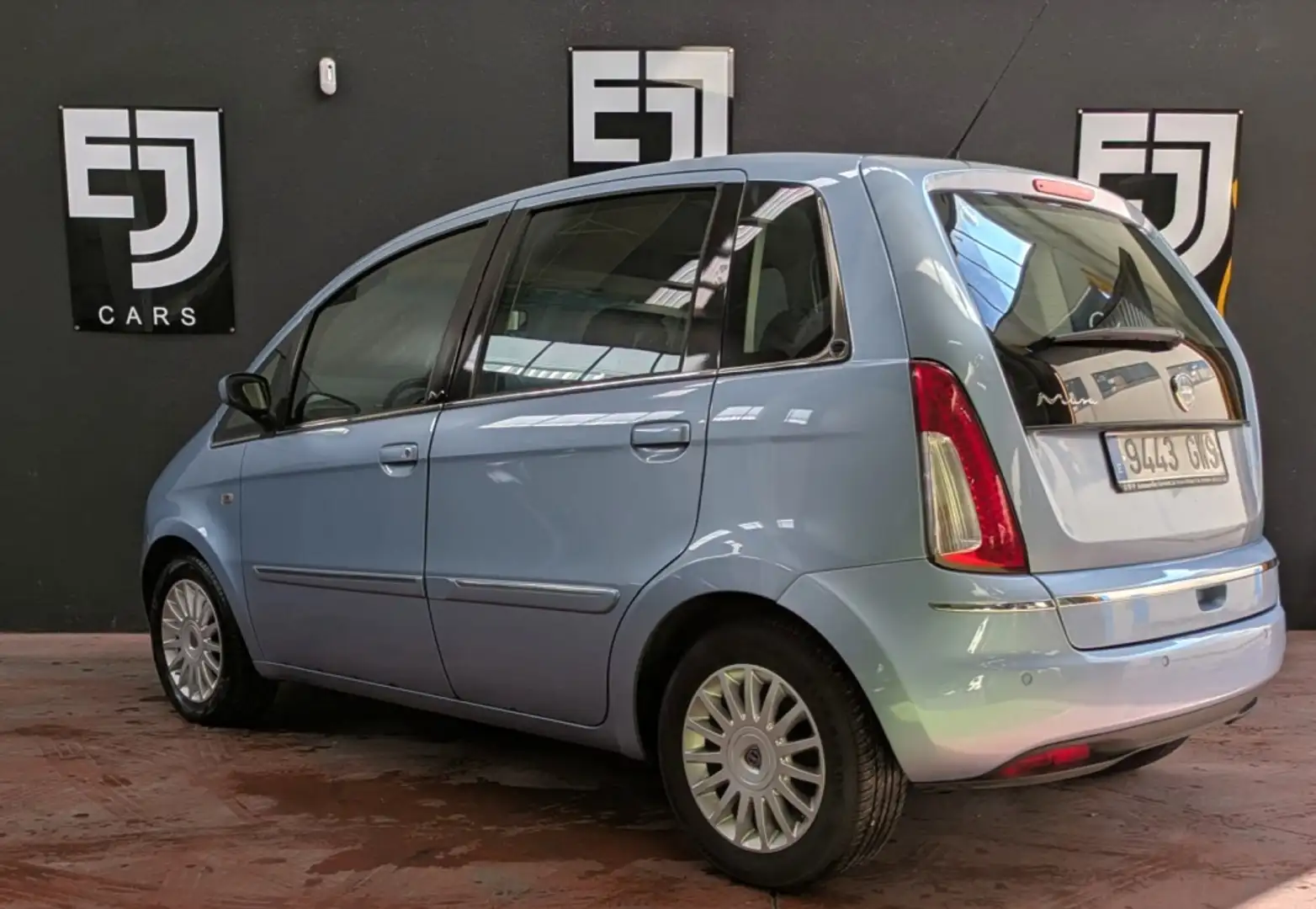 Lancia MUSA 1.4 16v Platino Plateado - 2