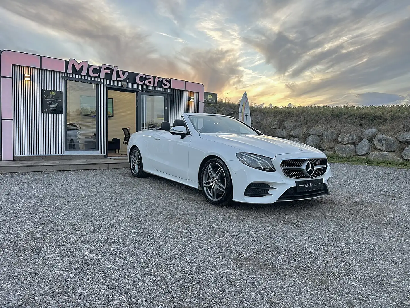 Mercedes-Benz E 220 d AMG-Line Weiß - 2