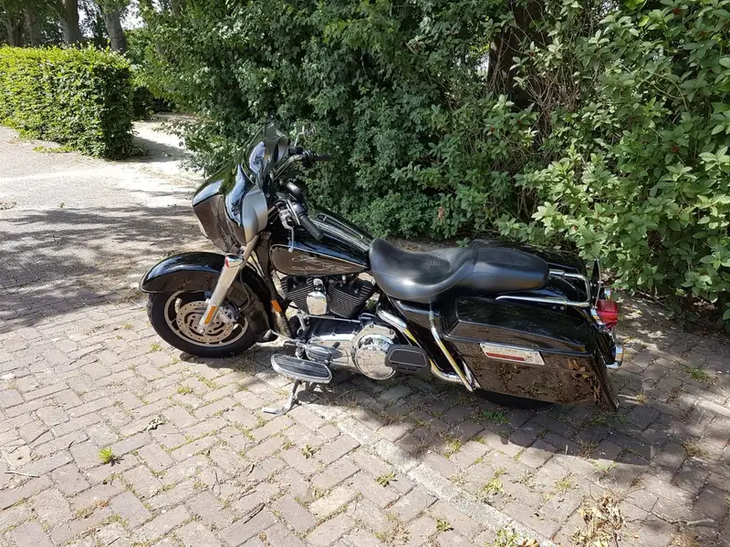Harley-Davidson Street Glide - foto 4
