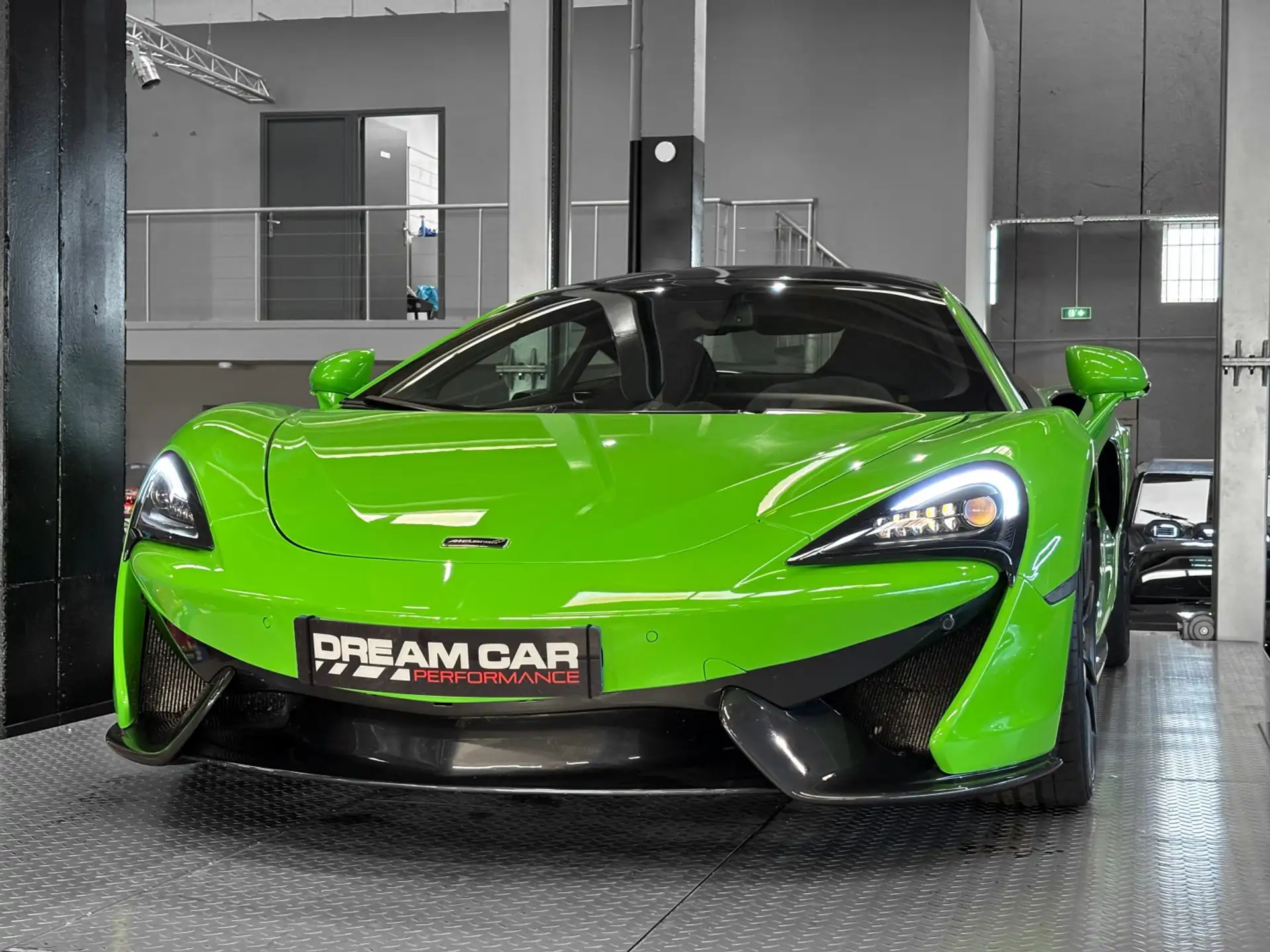맥라렌 570S 570 Sport Coupe 2016 그린 사진 8