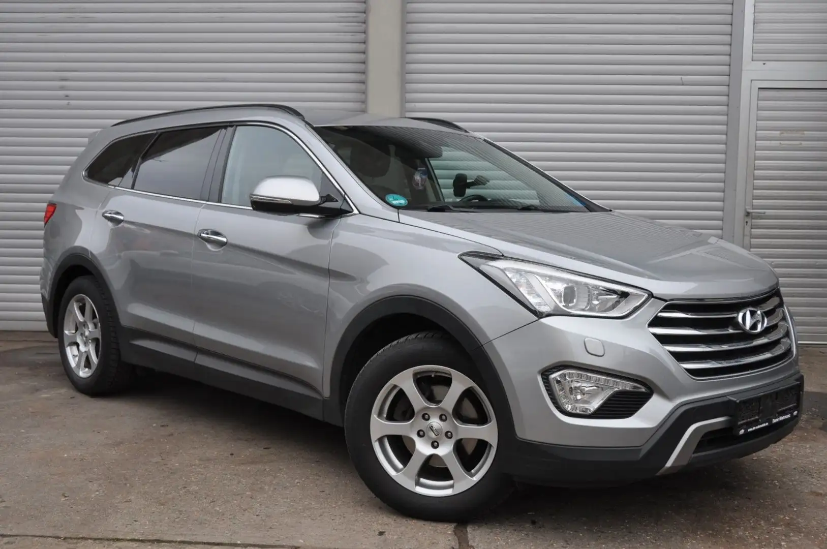 Hyundai Grand Santa Fe Premium 4WD VOLL Grau - 2