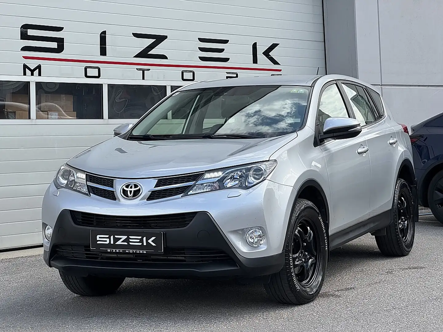 Toyota RAV4 RAV4 2,0 D-4D City 2WD Grau - 1