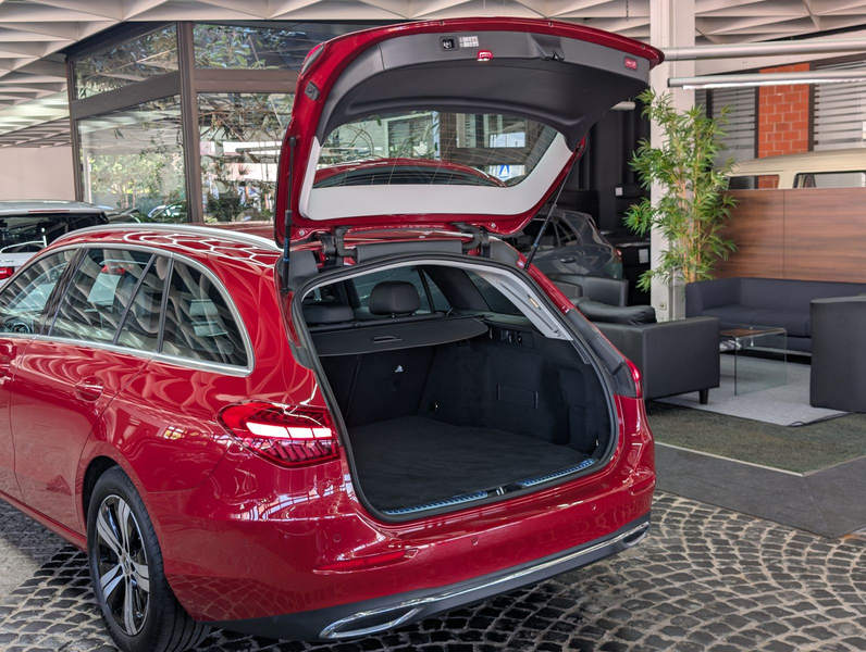 Mercedes-Benz C 180 T AVANTGARDE MBUX AHK KAM VIRT AMBI WINTER — photo 15