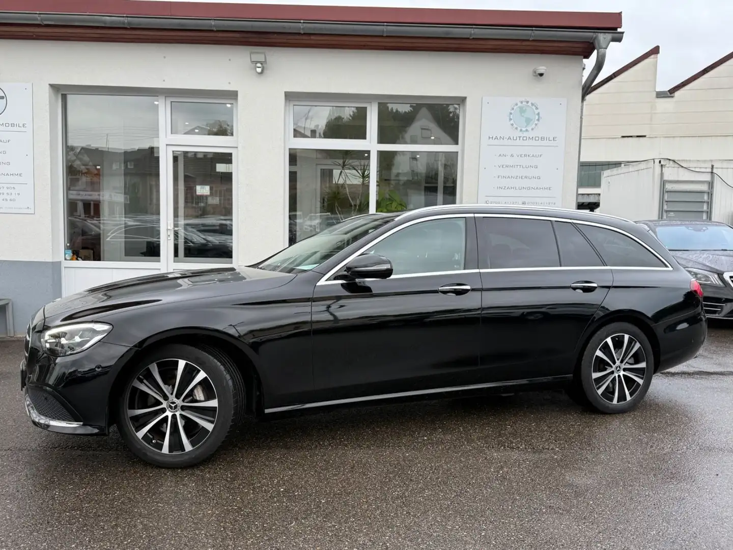 Mercedes-Benz E 300 de T*KeyFree+Media-Display+AHK+Rückf+Sitzk Noir - 1