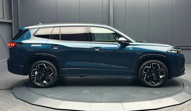 Volkswagen Tayron view 6