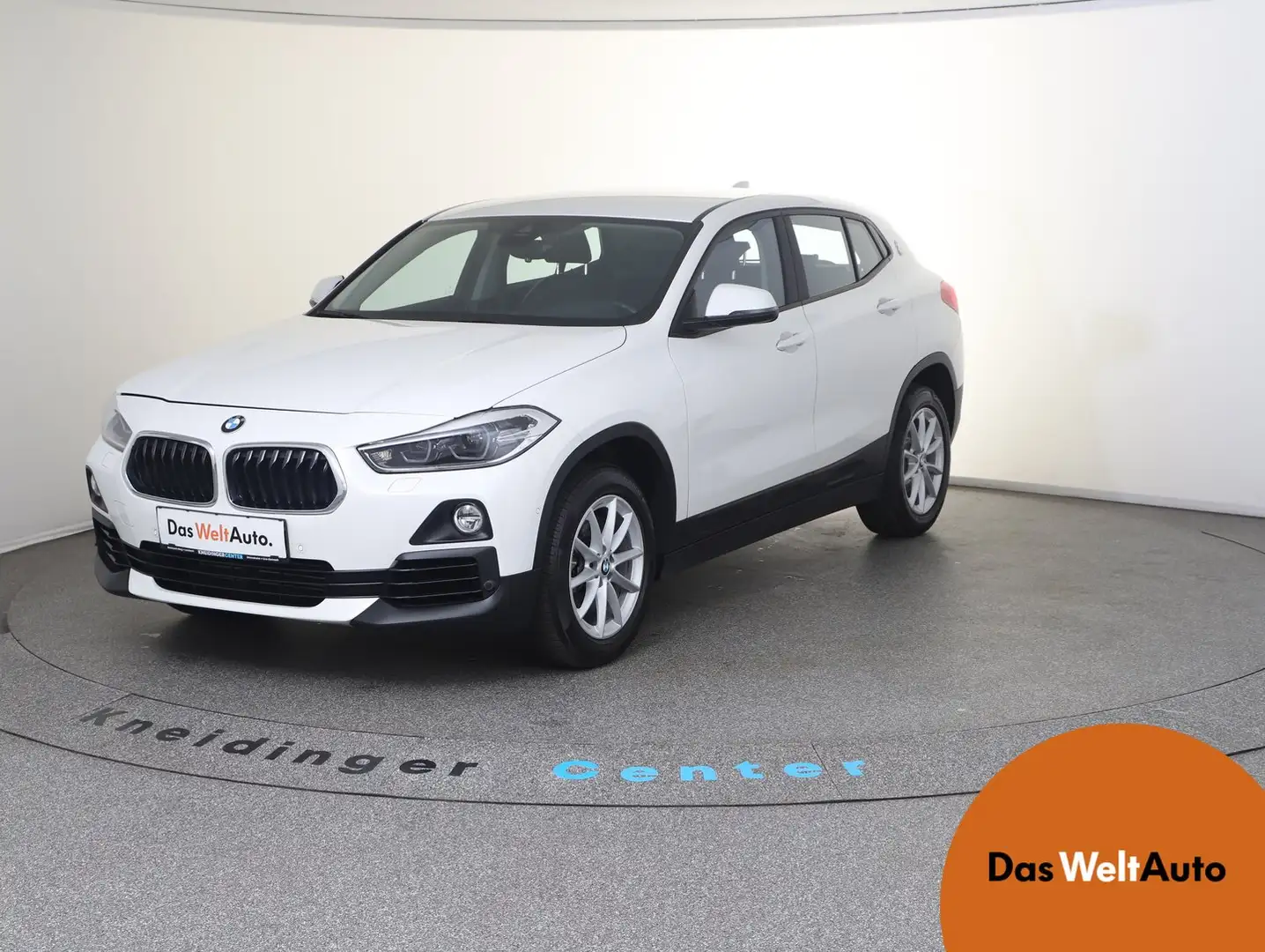 BMW X2 xDrive20i Advantage Aut. Weiß - 1