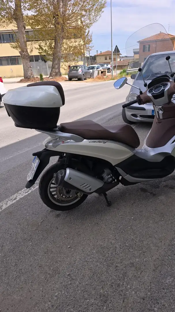 Piaggio Beverly 300 Beige - 2