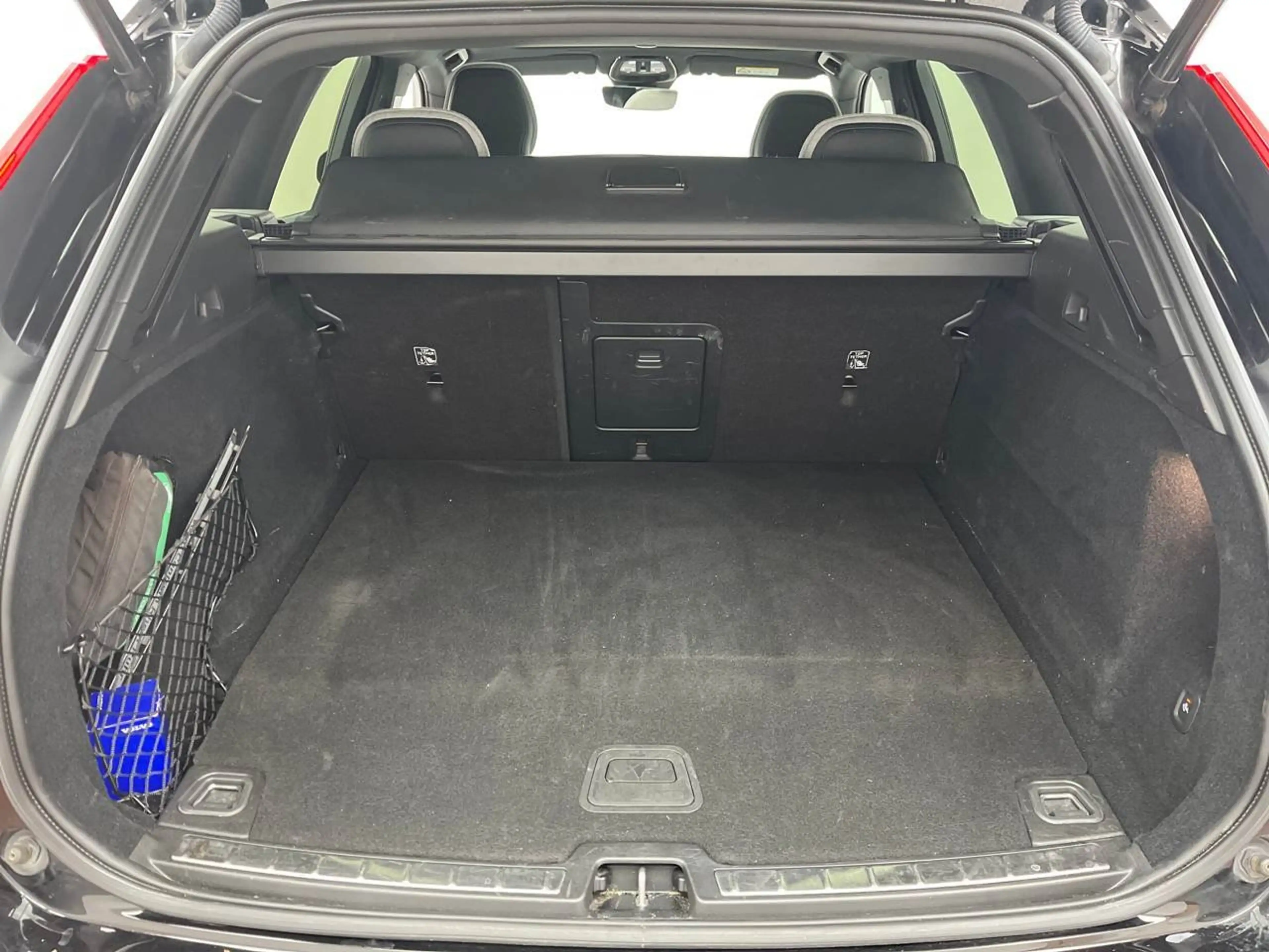 Volvo XC60 XC 60 T6 Twin Engine AWD R Design Plug-In — photo 14